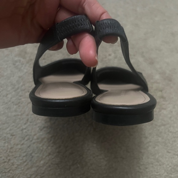 Banana Republic flat shoes - Picture 2 of 5